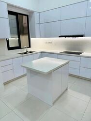 Hougang Avenue 1 (D19), Terrace #475851301